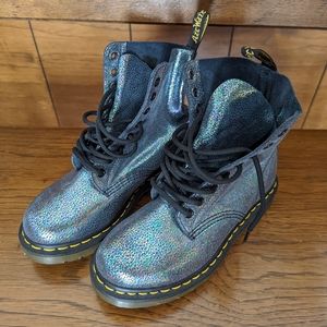 Doc Martens airwair boots!